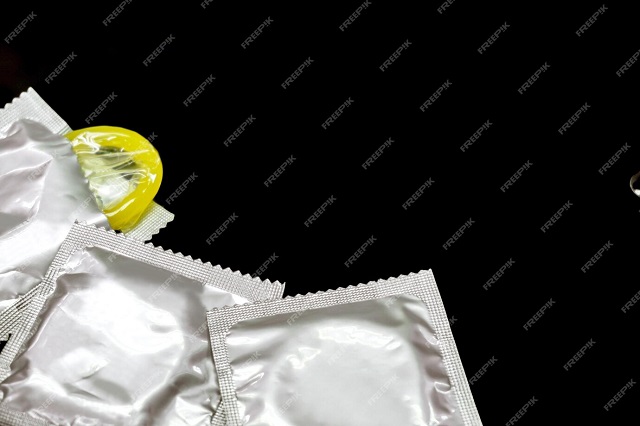 ležící prezervativy