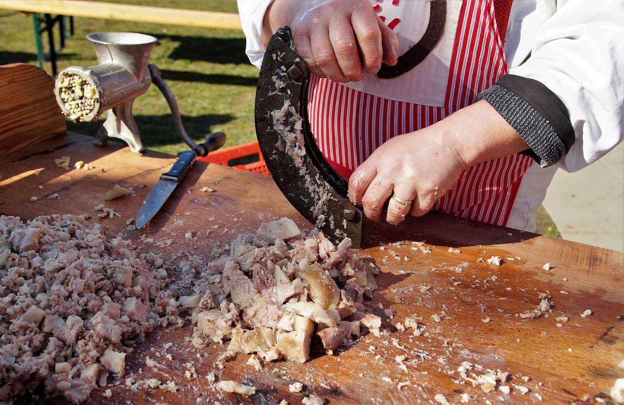 plastová přepravka na maso